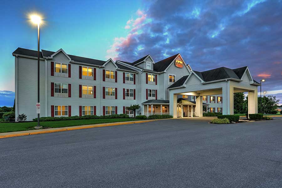 Lancaster Inn & Suites