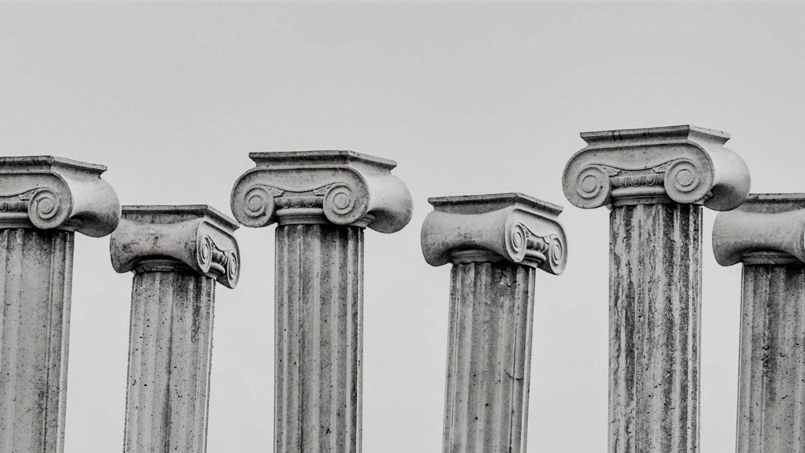 plain sturdy greek column